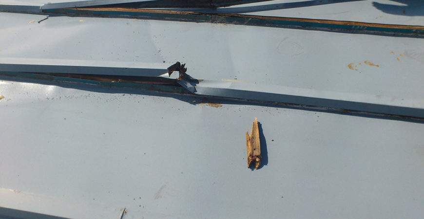ガルバリウム鋼板の屋根の葺き替えリフォーム｜埼玉県川越市の某アパート